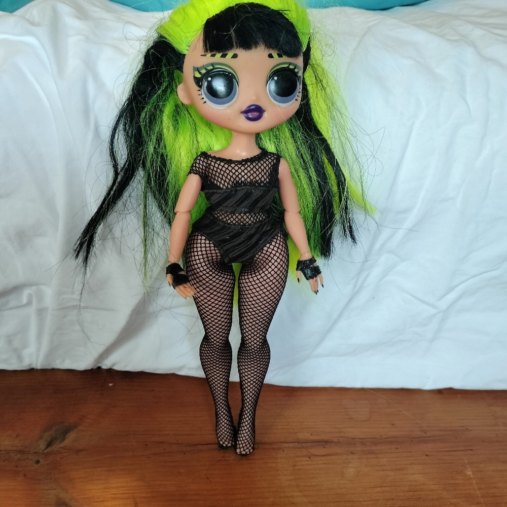 MGA‎ Entertainment - LOL Surprise OMG remix Rock Bhad Gurl  Doll